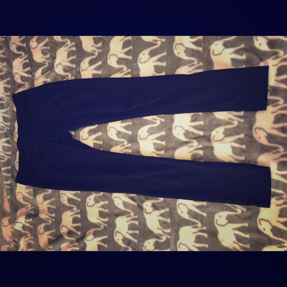 Black patterned leggings